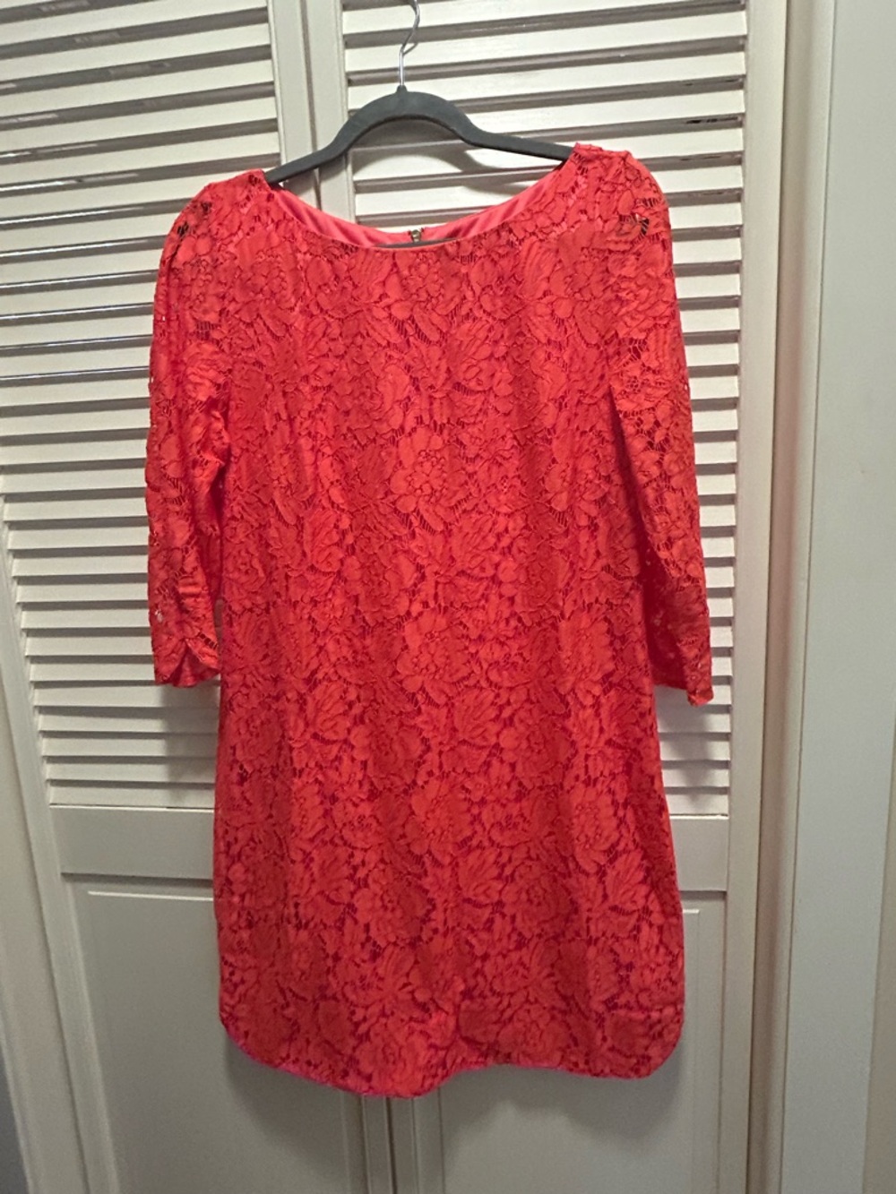 Vince Camuto Red Lace Long-Sleeve Shift Dress